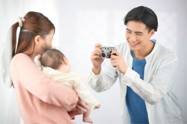 赤ちゃんの写真を撮る
