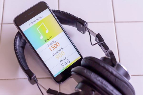 スマホ　ヘッドホン